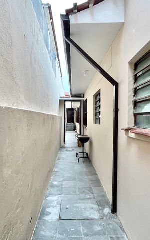 Casa à venda com 134m², 2 quartos e 2 vagas Casa à venda com 134m², 2 quartos e 2 vagasÁrea externa