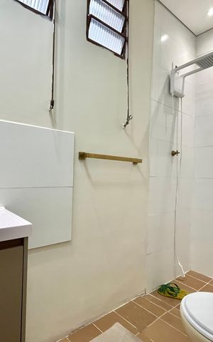 Casa à venda com 134m², 2 quartos e 2 vagas Casa à venda com 134m², 2 quartos e 2 vagasBanheiro da Suíte