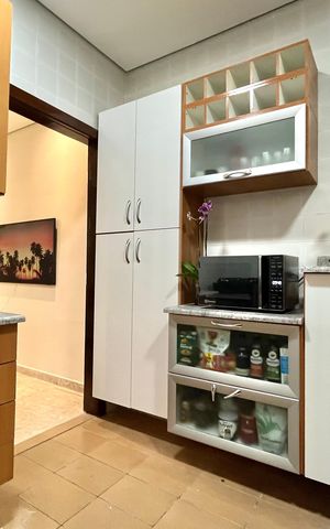 Casa à venda com 134m², 2 quartos e 2 vagas Casa à venda com 134m², 2 quartos e 2 vagasCozinha