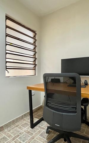 Casa à venda com 134m², 2 quartos e 2 vagas Casa à venda com 134m², 2 quartos e 2 vagasEdícula