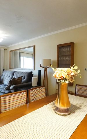 Apartamento à venda com 73m², 2 quartos e sem vagaSala