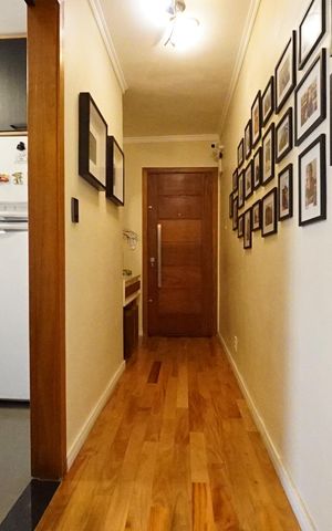 Apartamento à venda com 73m², 2 quartos e sem vagaCorredor Entrada