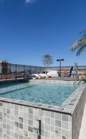 Studio para alugar com 35m², 1 quarto e sem vaga Studio para alugar com 35m², 1 quarto e sem vagaÁrea comum - Piscina