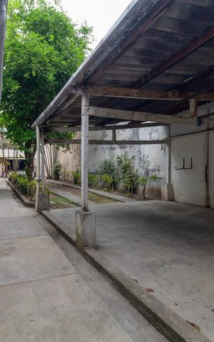Casa à venda com 500m², 3 quartos e 10 vagas Casa à venda com 500m², 3 quartos e 10 vagasGaragem