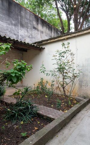 Casa à venda com 500m², 3 quartos e 10 vagas Casa à venda com 500m², 3 quartos e 10 vagasGaragem
