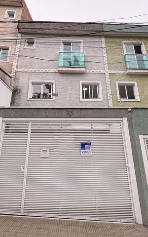Casa para alugar com 92m², 2 quartos e 2 vagasFachada + plaquinha YVPZ-540