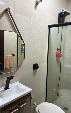 Casa à venda com 206m², 3 quartos e 2 vagas Casa à venda com 206m², 3 quartos e 2 vagasBanheiro