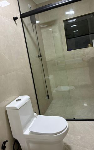 Casa à venda com 206m², 3 quartos e 2 vagas Casa à venda com 206m², 3 quartos e 2 vagasBanheiro