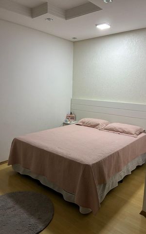 Casa à venda com 206m², 3 quartos e 2 vagas Casa à venda com 206m², 3 quartos e 2 vagasQuarto
