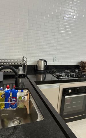 Casa à venda com 206m², 3 quartos e 2 vagas Casa à venda com 206m², 3 quartos e 2 vagasCozinha