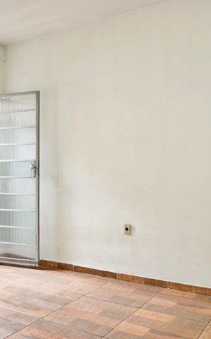 Casa para alugar com 80m², 1 quarto e sem vaga Casa para alugar com 80m², 1 quarto e sem vagaSala