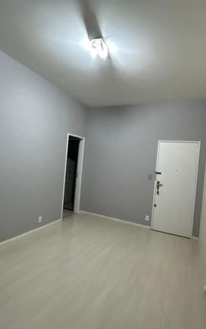 Apartamento para alugar com 95m², 3 quartos e 1 vaga Apartamento para alugar com 95m², 3 quartos e 1 vagaSala