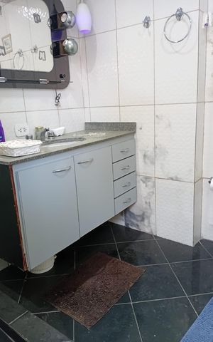 Casa à venda com 85m², 2 quartos e sem vaga Casa à venda com 85m², 2 quartos e sem vagaBanheiro