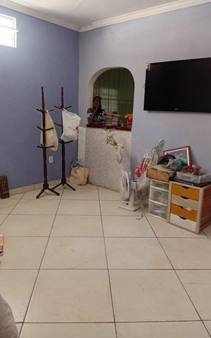 Casa à venda com 85m², 2 quartos e sem vaga Casa à venda com 85m², 2 quartos e sem vagaSala