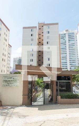 Apartamento à venda com 80m², 3 quartos e 1 vaga Apartamento à venda com 80m², 3 quartos e 1 vagaFachada e portaria