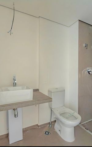 Apartamento à venda com 93m², 2 quartos e 2 vagas Apartamento à venda com 93m², 2 quartos e 2 vagasBanheiro 2