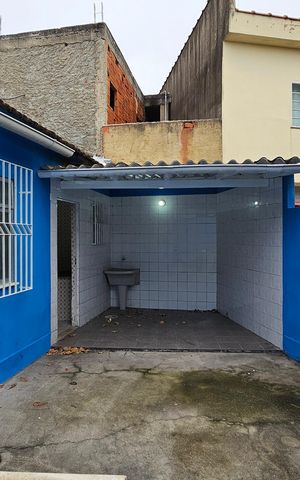 Casa para alugar com 50m², 2 quartos e sem vaga Casa para alugar com 50m², 2 quartos e sem vagaQuintal