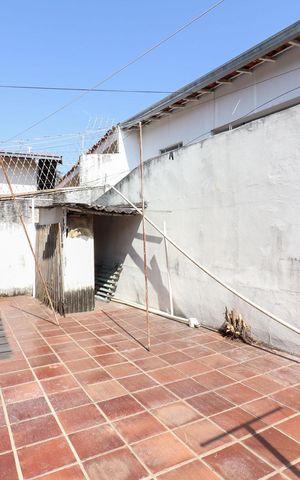 Casa à venda com 154m², 3 quartos e 2 vagas Casa à venda com 154m², 3 quartos e 2 vagasÁrea externa