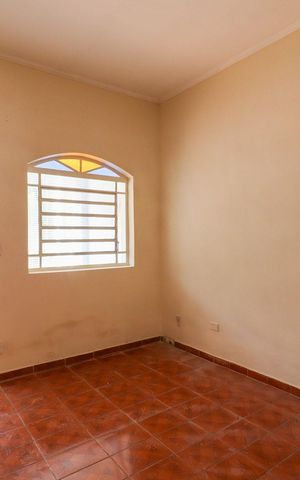 Casa à venda com 154m², 3 quartos e 2 vagas Casa à venda com 154m², 3 quartos e 2 vagasSala