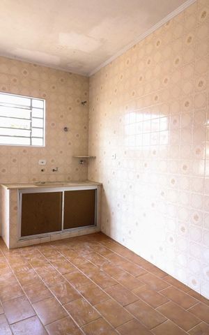 Casa à venda com 154m², 3 quartos e 2 vagas Casa à venda com 154m², 3 quartos e 2 vagasEdícula - Cozinha