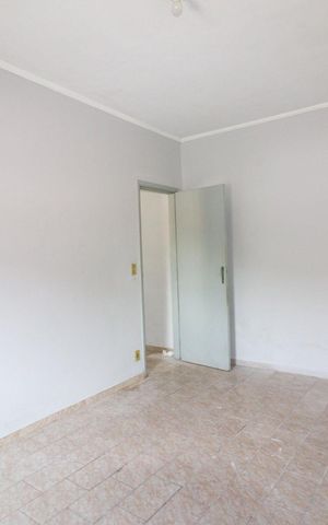 Casa à venda com 154m², 3 quartos e 2 vagas Casa à venda com 154m², 3 quartos e 2 vagasEdícula - Quarto