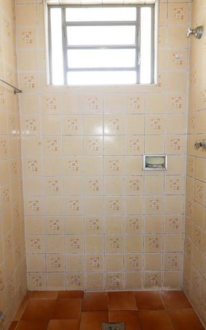 Casa à venda com 154m², 3 quartos e 2 vagas Casa à venda com 154m², 3 quartos e 2 vagasEdícula - Banheiro social