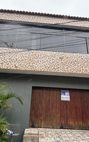 Casa à venda com 225m², 2 quartos e 3 vagas