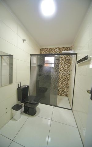Casa à venda com 225m², 2 quartos e 3 vagasBanheiro 