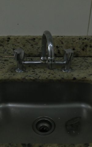 Apartamento para alugar com 90m², 2 quartos e 1 vagaCozinha - Torneira