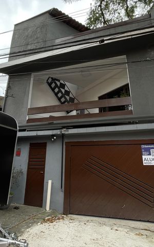 Casa para alugar com 132m², 3 quartos e 2 vagas Casa para alugar com 132m², 3 quartos e 2 vagasFachada+Placa