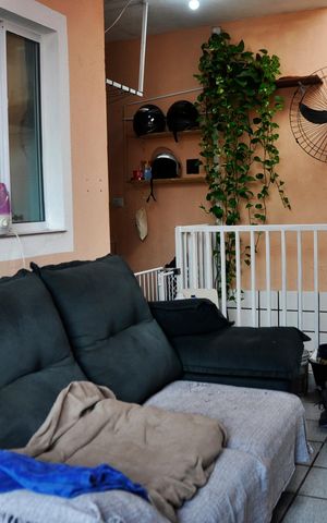 Casa à venda com 174m², 3 quartos e 4 vagas Casa à venda com 174m², 3 quartos e 4 vagasDetalhe - Casa 02 - Sala