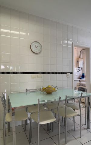 Apartamento à venda com 115m², 3 quartos e 3 vagas Apartamento à venda com 115m², 3 quartos e 3 vagasCozinha