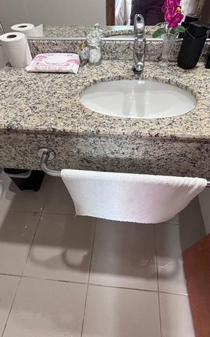 Studio para alugar com 35m², 1 quarto e sem vaga Studio para alugar com 35m², 1 quarto e sem vagaBanheiro