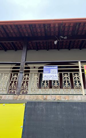 Casa para alugar com 357m², 7 quartos e 8 vagas Casa para alugar com 357m², 7 quartos e 8 vagasFachada