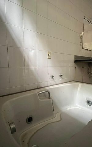 Casa para alugar com 357m², 7 quartos e 8 vagas Casa para alugar com 357m², 7 quartos e 8 vagasBanheiro da suíte