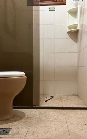 Casa para alugar com 357m², 7 quartos e 8 vagas Casa para alugar com 357m², 7 quartos e 8 vagasBanheiro social