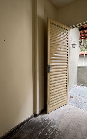 Casa para alugar com 357m², 7 quartos e 8 vagas Casa para alugar com 357m², 7 quartos e 8 vagasCorredor