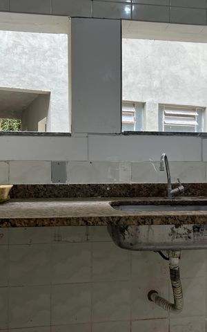 Casa para alugar com 357m², 7 quartos e 8 vagas Casa para alugar com 357m², 7 quartos e 8 vagasCozinha