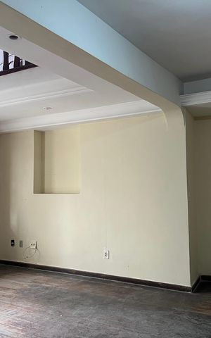 Casa para alugar com 357m², 7 quartos e 8 vagas Casa para alugar com 357m², 7 quartos e 8 vagasSala