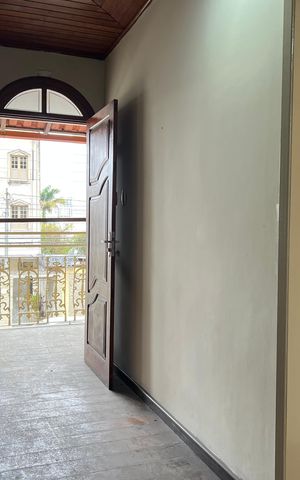 Casa para alugar com 357m², 7 quartos e 8 vagas Casa para alugar com 357m², 7 quartos e 8 vagasCorredor