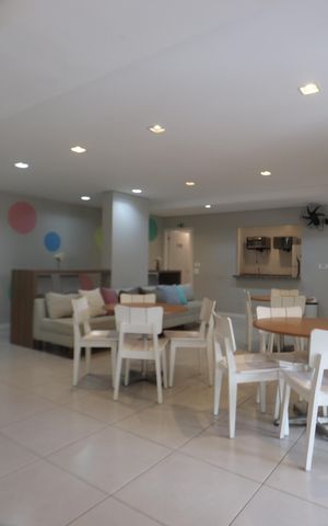 Apartamento à venda com 33m², 2 quartos e sem vagaÁrea comum - Salão de festas