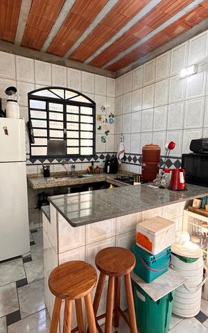 Casa à venda com 200m², 2 quartos e 4 vagas