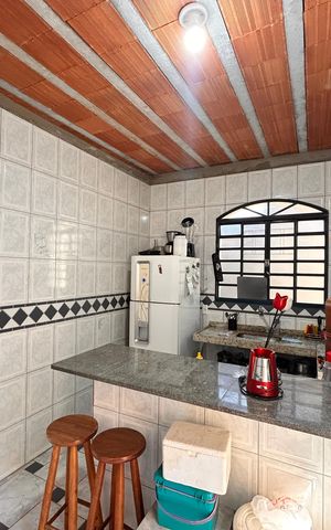 Casa à venda com 200m², 2 quartos e 4 vagas