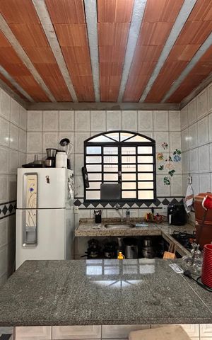 Casa à venda com 200m², 2 quartos e 4 vagas