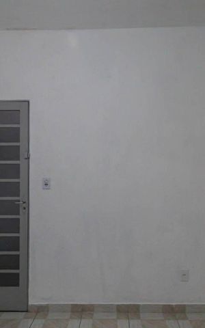 Casa para alugar com 50m², 1 quarto e sem vaga Casa para alugar com 50m², 1 quarto e sem vagaSala