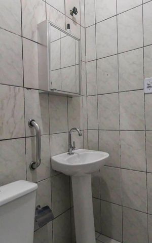 Casa para alugar com 50m², 1 quarto e sem vaga Casa para alugar com 50m², 1 quarto e sem vagaBanheiro
