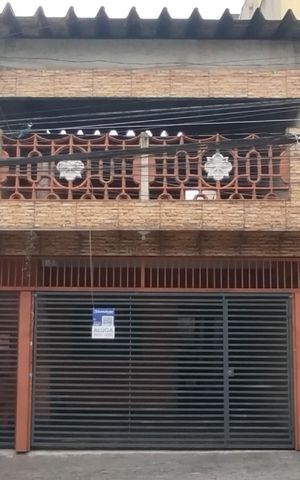 Casa para alugar com 50m², 1 quarto e sem vaga Casa para alugar com 50m², 1 quarto e sem vagaFachada + Placa