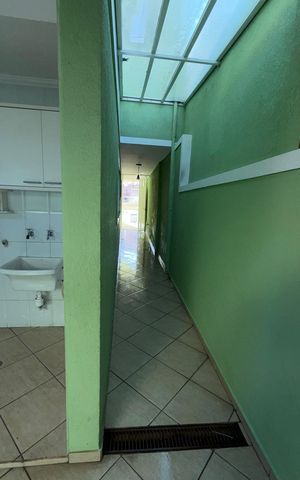 Casa à venda com 158m², 3 quartos e 3 vagas Casa à venda com 158m², 3 quartos e 3 vagasÁrea de serviço