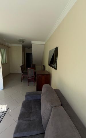 Casa à venda com 158m², 3 quartos e 3 vagas Casa à venda com 158m², 3 quartos e 3 vagasSala