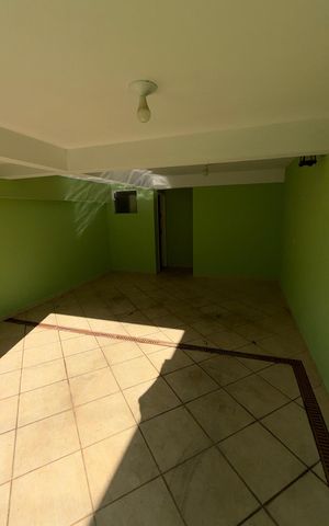 Casa à venda com 158m², 3 quartos e 3 vagas Casa à venda com 158m², 3 quartos e 3 vagasÁrea externa